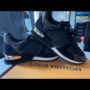 Louis Vuitton Suede Monogram Run Away, Size 8 in Women